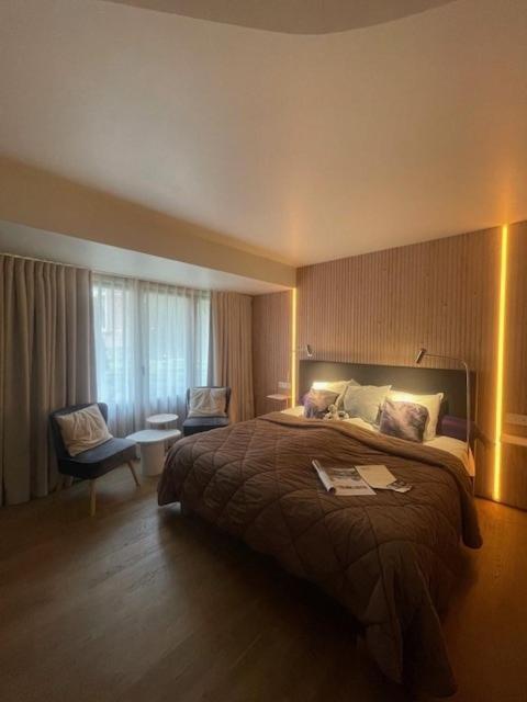 Charmehotel Manoir Ogygia 포페링에 외부 사진